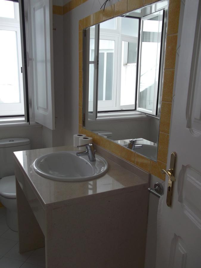 Appartement Angola Floor 6 Bedrooms Lissabon
